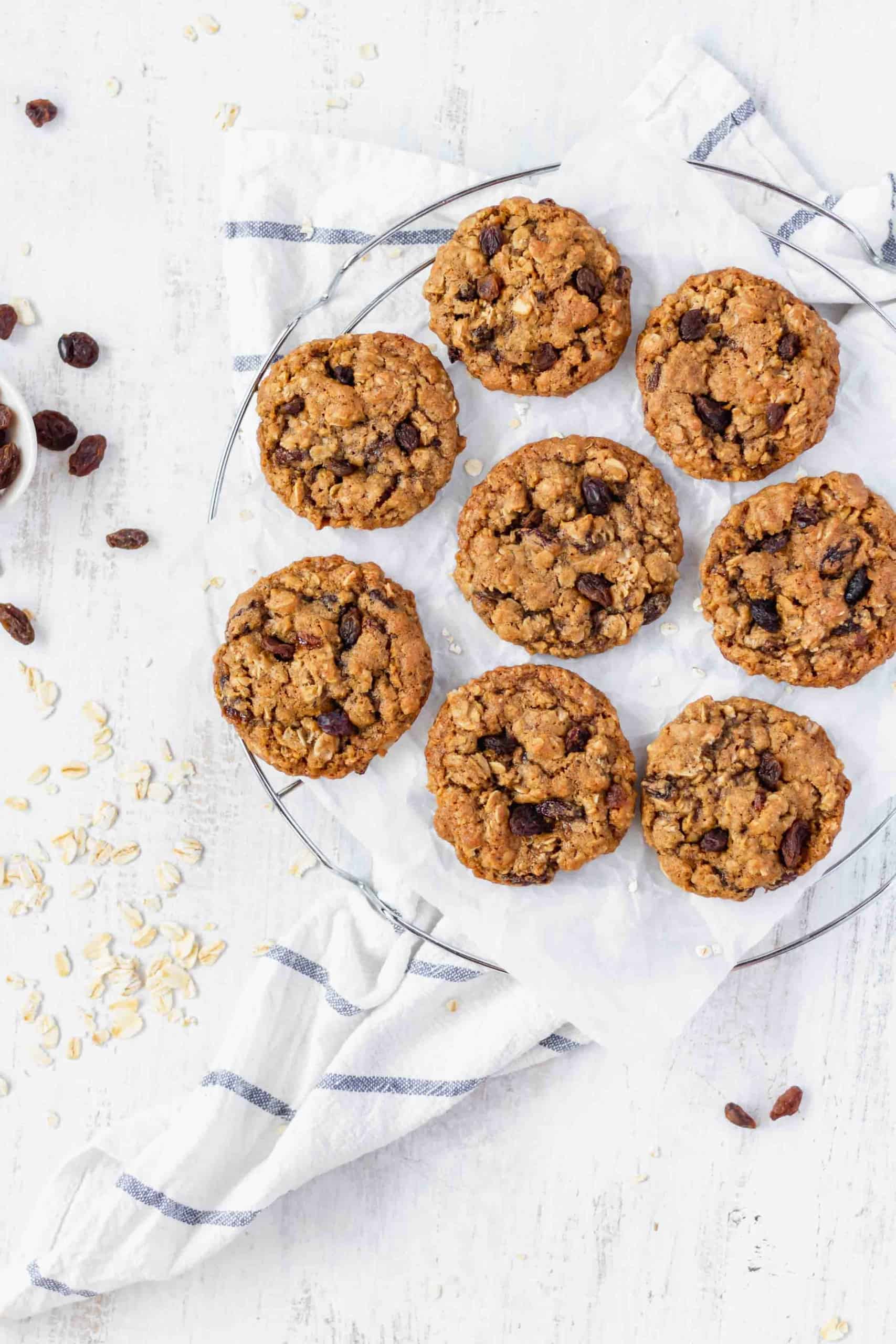 Oatmeal raisin cookies